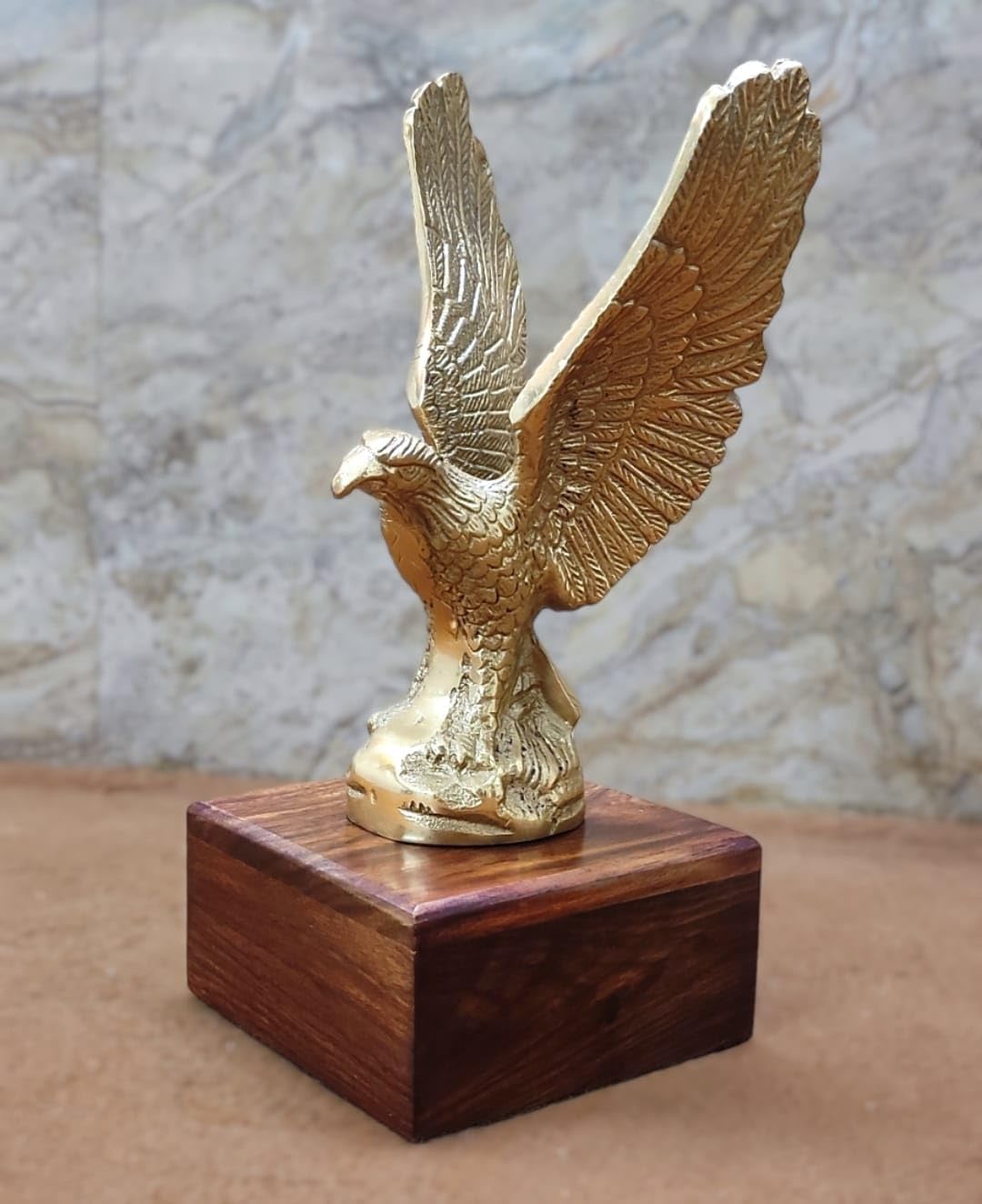 Flying Eagle with Base Showpiece